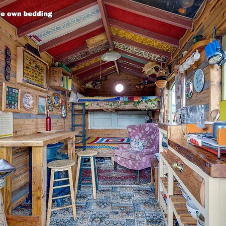 2 X Double Bed Glamping Wagon In Dalby Forest Scarborough Bagian luar foto