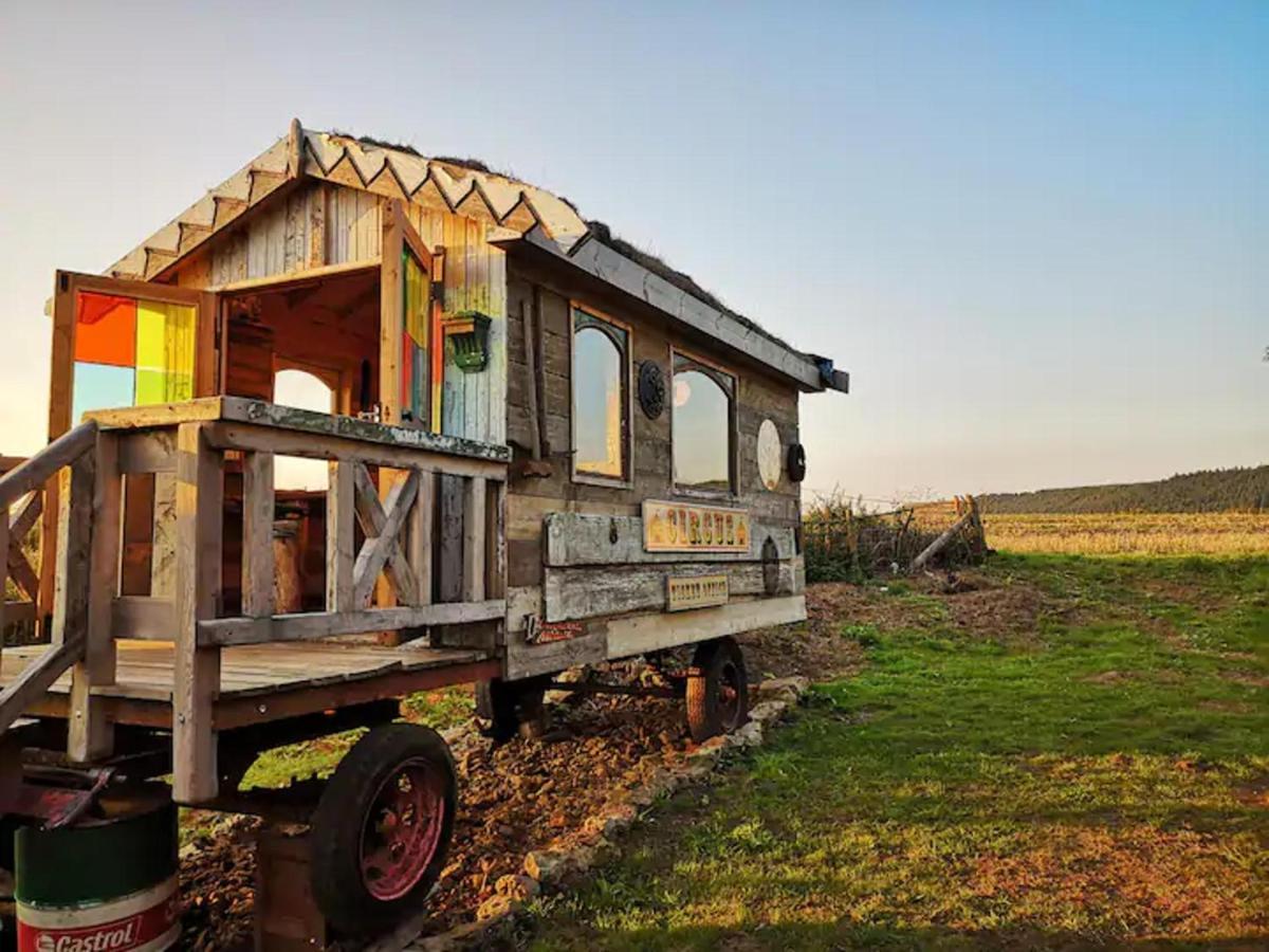 2 X Double Bed Glamping Wagon In Dalby Forest Scarborough Bagian luar foto